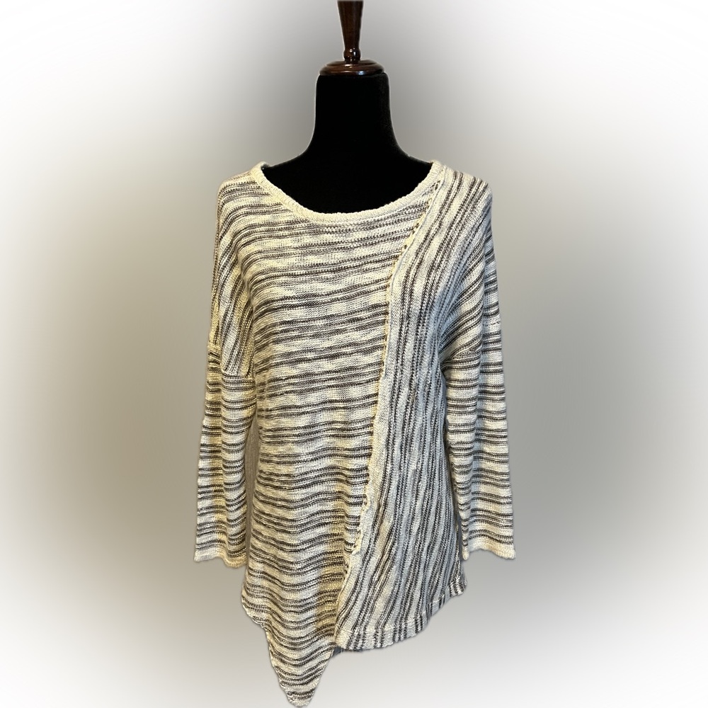 Democracy Striped Asymmetrical Hem Sweater Top Beige & Gray size M - Picture 3 of 16